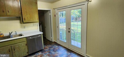 45565 Camelot Ct in Lexington Park, MD - Building Photo - Building Photo