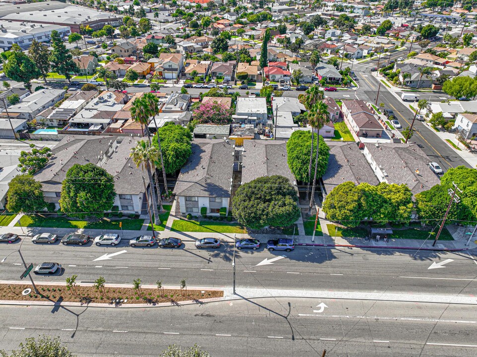 2201-2229 S Eastern Ave in City Of Commerce, CA - Building Photo