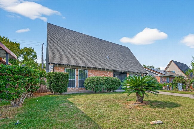 13314 Townwood Dr in Houston, TX - Building Photo - Building Photo