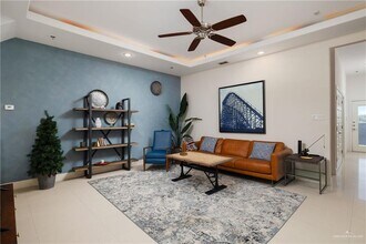 10 East St in McAllen, TX - Building Photo - Building Photo