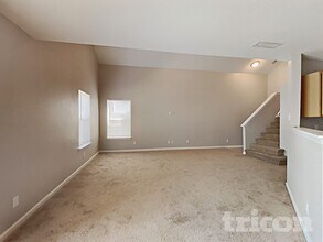 6750 Kinnerton Dr in Indianapolis, IN - Foto de edificio - Building Photo