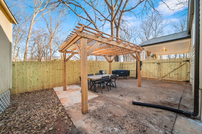 33 Essex Ct in Greenville, SC - Building Photo - Building Photo