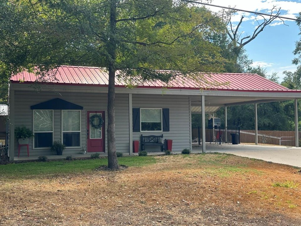 5289 W Park Ln in Montgomery, TX - Building Photo