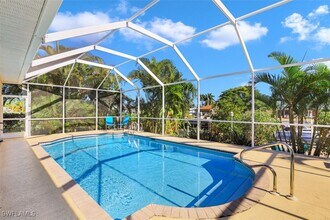 5251 Tamiami Ct in Cape Coral, FL - Building Photo - Building Photo