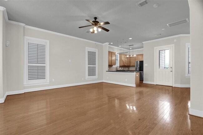 1010 Temple St in Houston, TX - Building Photo - Building Photo