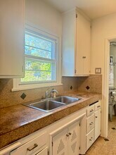 8616 McConnell Ave in Los Angeles, CA - Foto de edificio - Building Photo