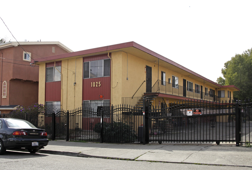 1025 E 22nd St in Oakland, CA - Building Photo