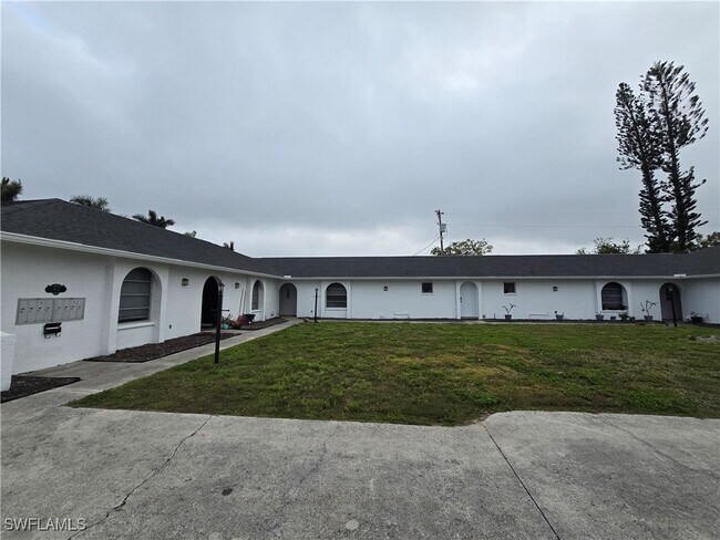 3603 SE 9th Pl in Cape Coral, FL - Building Photo - Building Photo