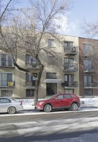 3235 De Rouen in Montréal, QC - Building Photo