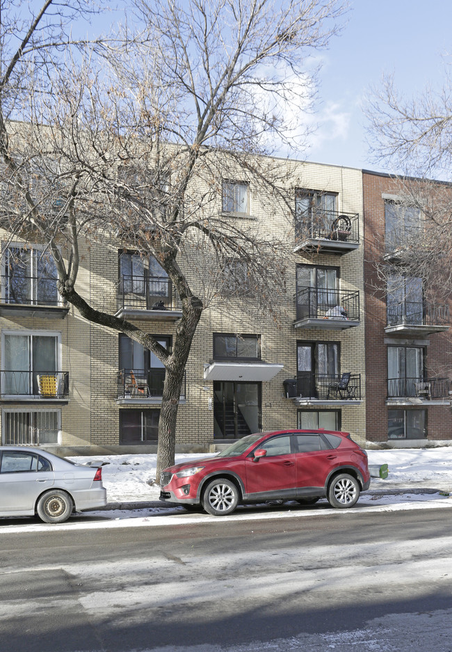 3235 De Rouen in Montréal, QC - Building Photo - Primary Photo