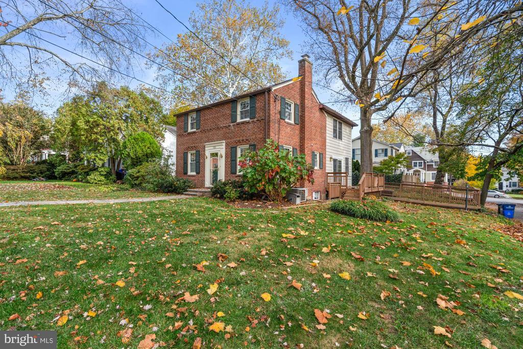 5321 Allandale Rd in Bethesda, MD - Building Photo