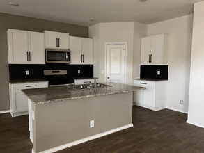 1309 Brown Pelican Wy in San Antonio, TX - Building Photo - Building Photo