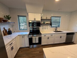 4111 Beran Dr in Houston, TX - Building Photo - Building Photo