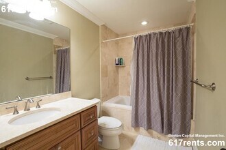 8 Gates St, Unit 1 in Boston, MA - Building Photo - Building Photo