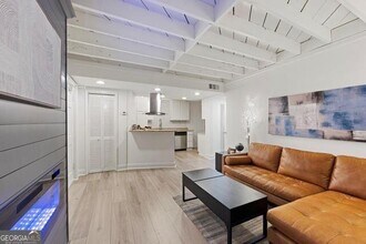 799 Barnett St NE in Atlanta, GA - Building Photo - Building Photo