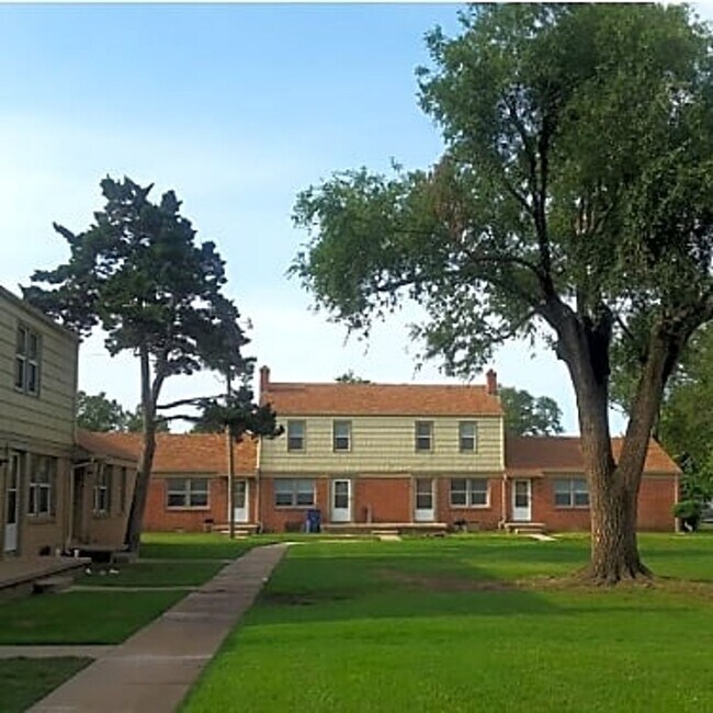 2719 E Harry St-Unit -1 in Wichita, KS - Building Photo - Building Photo