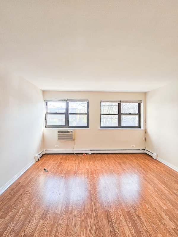 property at 750 W Cornelia Ave