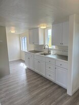 1731 Baker St in Seaside, CA - Building Photo