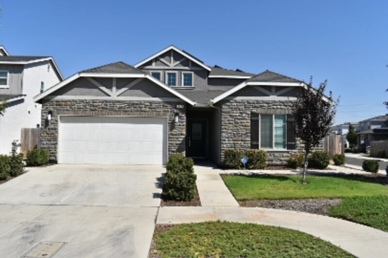 2423 Gabriel Dr in Merced, CA - Building Photo