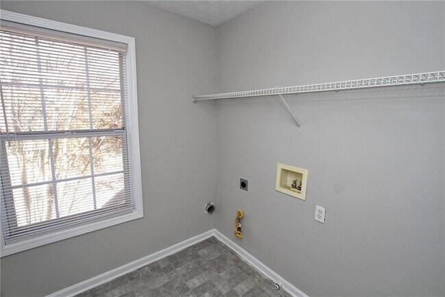 2951 Belfaire Lake Dr in Dacula, GA - Building Photo - Building Photo