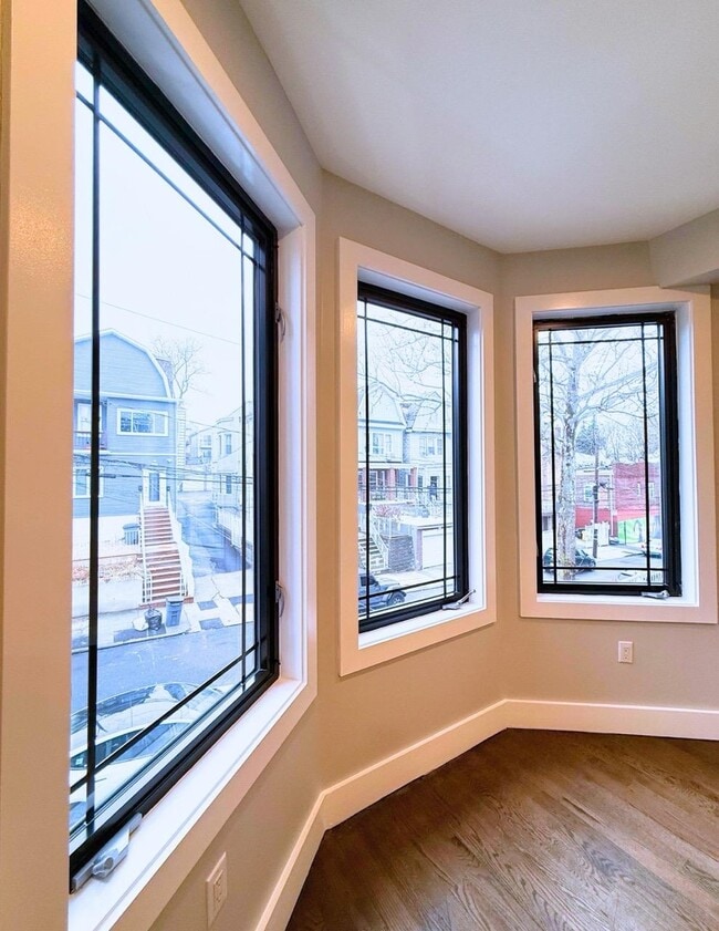126 Randolph Ave in Jersey City, NJ - Building Photo - Building Photo