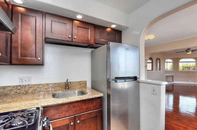 The Villa in Laguna Beach, CA - Foto de edificio - Building Photo