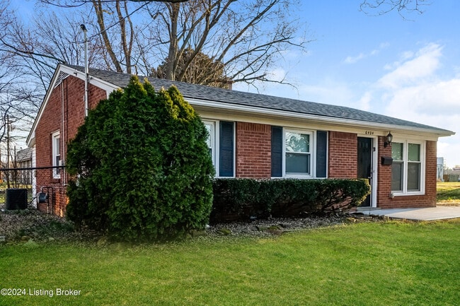 6404 Venango Dr in Louisville, KY - Building Photo - Building Photo