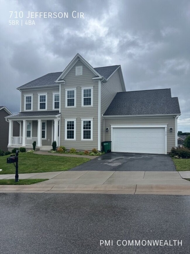property at 710 Jefferson Cir NW