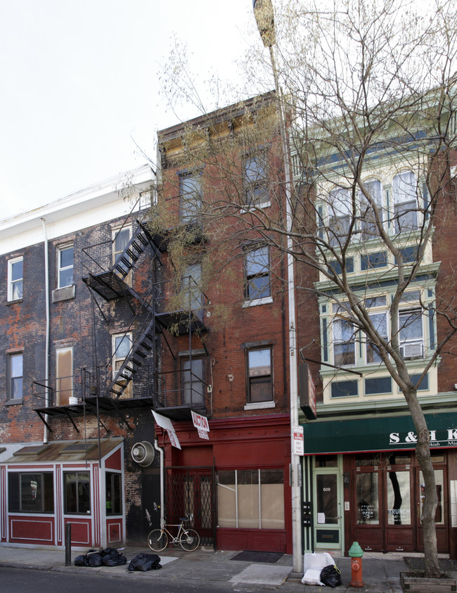 LUXURY NEWLY REMODELED 2 BEDROOM APARTMENTS in Philadelphia, PA - Building Photo - Building Photo