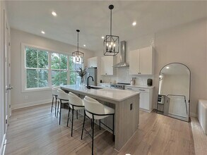 192 Chestnut Cir in Atlanta, GA - Building Photo - Building Photo