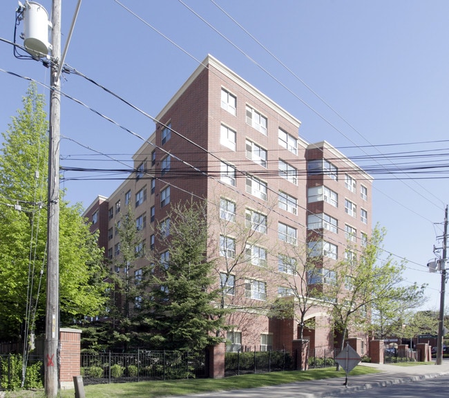 Tannery Gate Tower Co-Operative Homes Inc. in Mississauga, ON - Building Photo - Building Photo