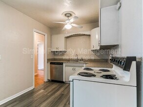 2608 Greystone Ct in The Village, OK - Building Photo - Building Photo