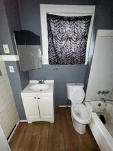 5312 Hamilton Ave in Jennings, MO - Building Photo - Building Photo