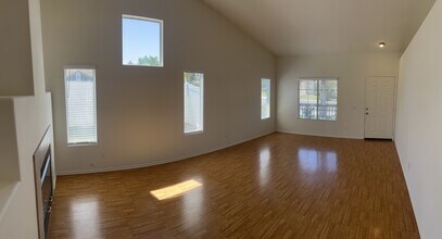 39486 Tangletree Way in Murrieta, CA - Building Photo - Building Photo