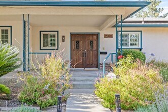 2018 W Los Altos Ave in Fresno, CA - Building Photo - Building Photo