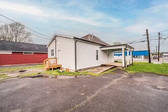 301 N College St in Franklin, KY - Building Photo - Building Photo