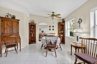 1520 S Club Dr in Wellington, FL - Building Photo - Building Photo