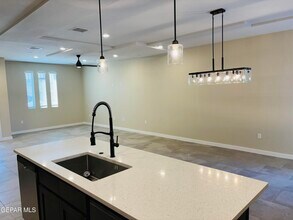 545 Osier Dr in Canutillo, TX - Building Photo - Building Photo