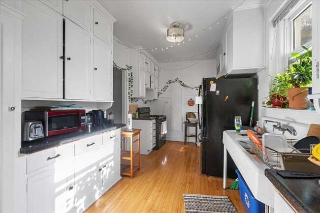 2712 W Logan Blvd, Unit 2 in Chicago, IL - Building Photo - Building Photo