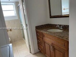 7520 SW 82nd St in Miami, FL - Building Photo - Building Photo
