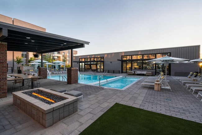 Broadstone Uptown PHX in Phoenix, AZ - Foto de edificio - Building Photo