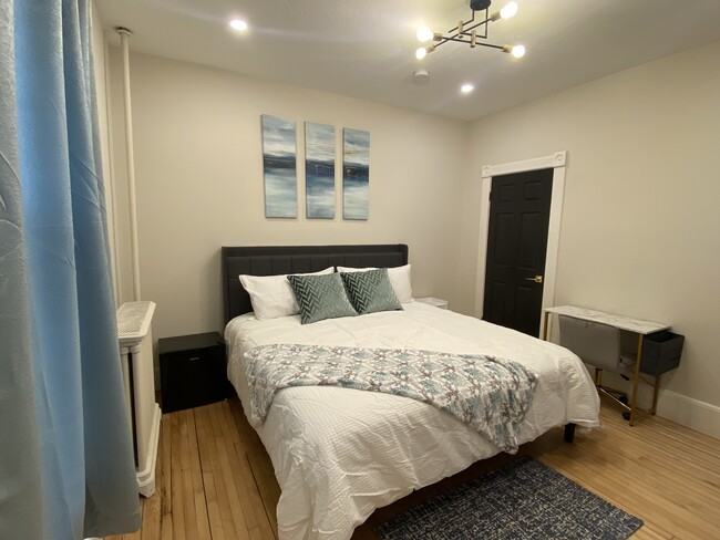 290 Lincoln St, Unit 1
