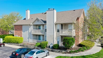 Martin's Point Apartment Homes in Lombard, IL - Building Photo - Building Photo
