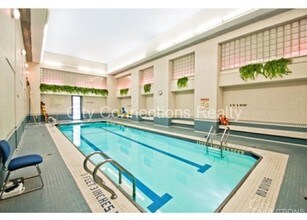 301 W 57th St, Unit 21d in New York, NY - Building Photo - Building Photo