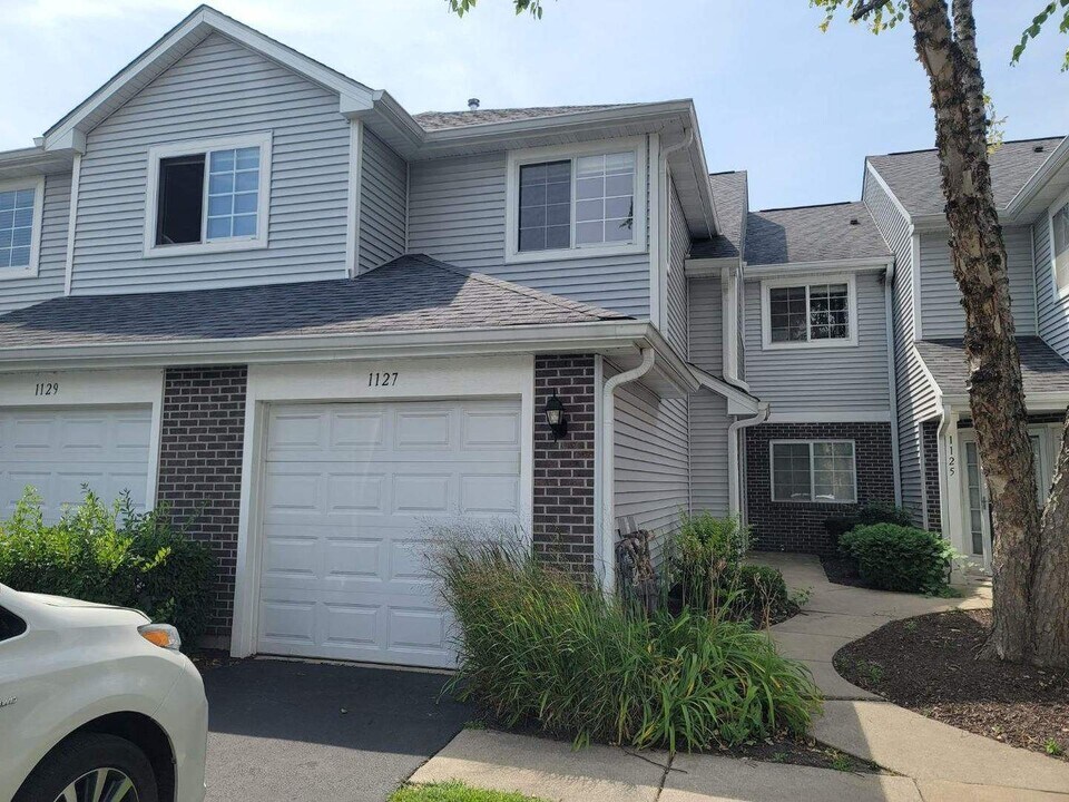 1127 E Wilson Ave in Lombard, IL - Building Photo