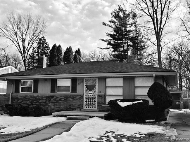 property at 24309 Norfolk St