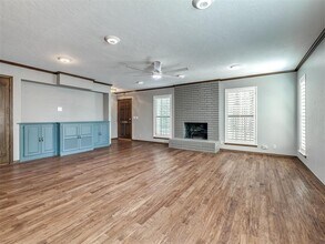 7800 Old Hickory Ln in Oklahoma City, OK - Building Photo - Building Photo