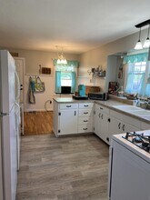 601 E McKissock St in Knob Noster, MO - Building Photo - Building Photo