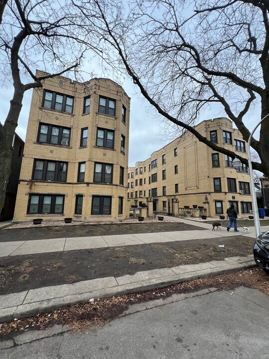 3819 1/2 N Greenview Ave in Chicago, IL - Foto de edificio