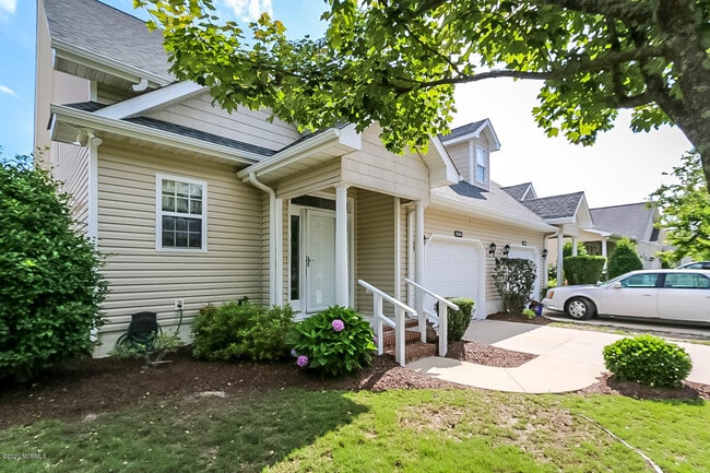 533 Village Green Dr in Morehead City, NC - Building Photo - Building Photo